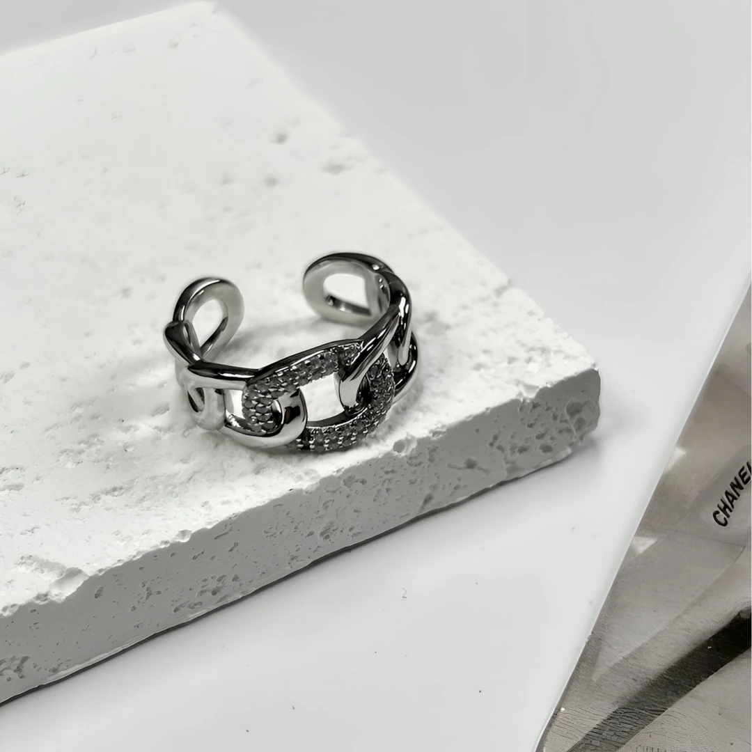 925银合成锆石戒指 韩版高定轻奢冷淡风s925银镀链条镶钻开口戒指