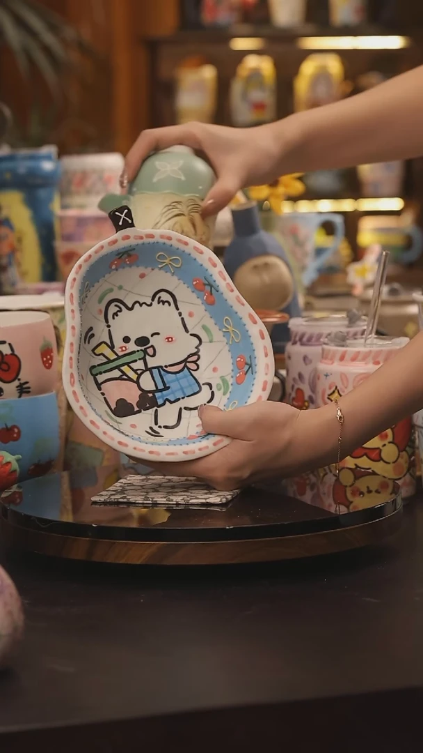 景德镇釉下彩绘设计师款式陶瓷