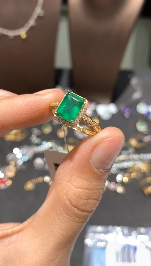 银S925镶嵌戒指祖母绿戒指