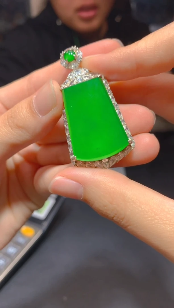 【闪购商品】定制翡翠未镶嵌64多样性发货(发其一）