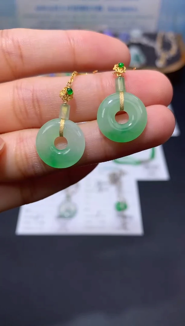 翡翠18K金镶嵌颈饰模式推广期48小时鉴赏期