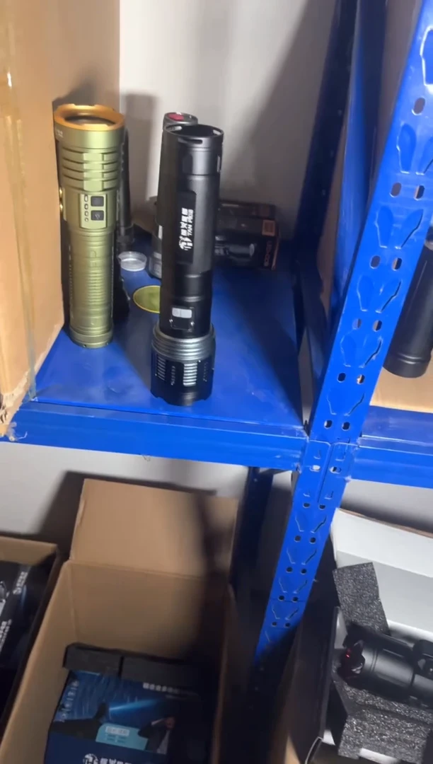 【超亮激光炮】单灯芯高功率铝合金大手电-带尾灯