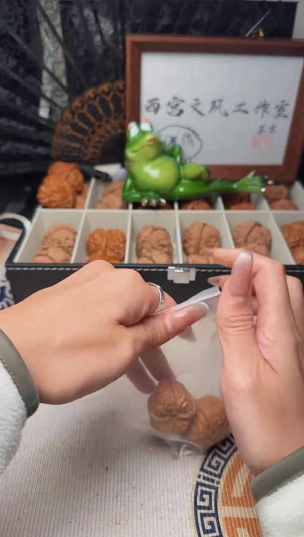 把件文玩核桃大***u文玩核桃17