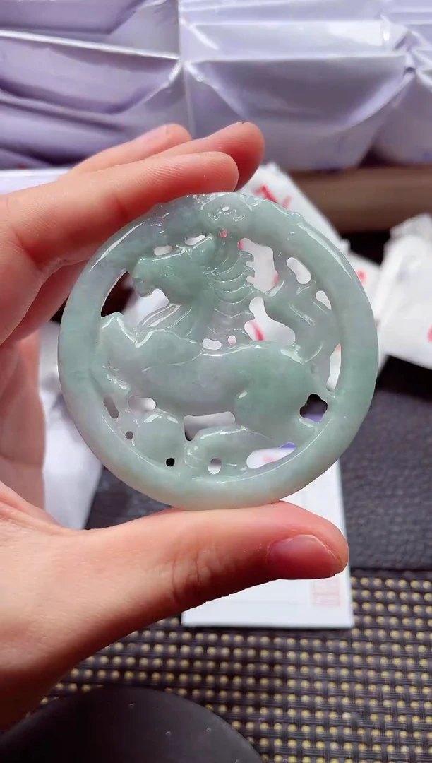 颈饰未镶嵌翡翠 000111