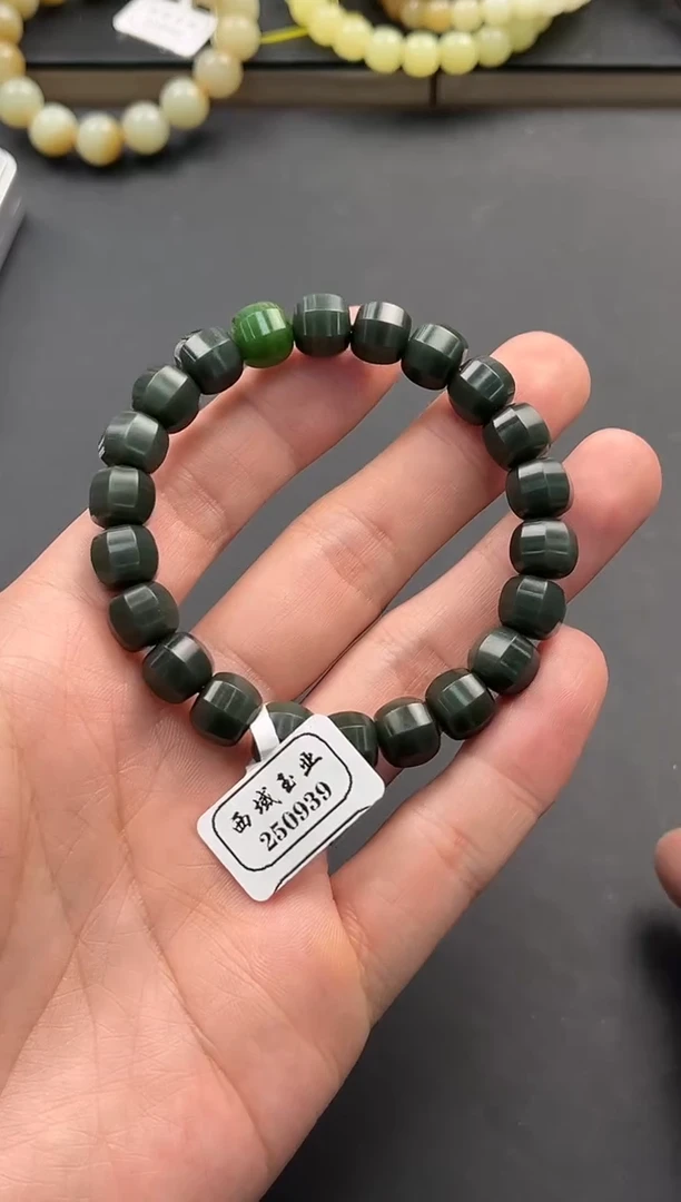 未镶嵌手串和田玉和田黑青手串卡10微色差