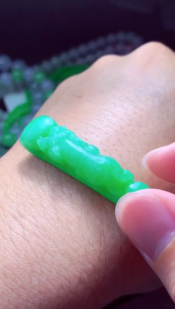 未镶嵌定制翡翠齐****# 翡翠毛货定制