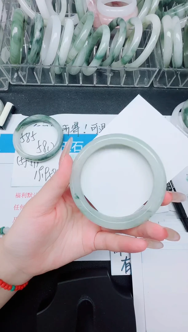 未镶嵌手镯石英质玉586/60.4