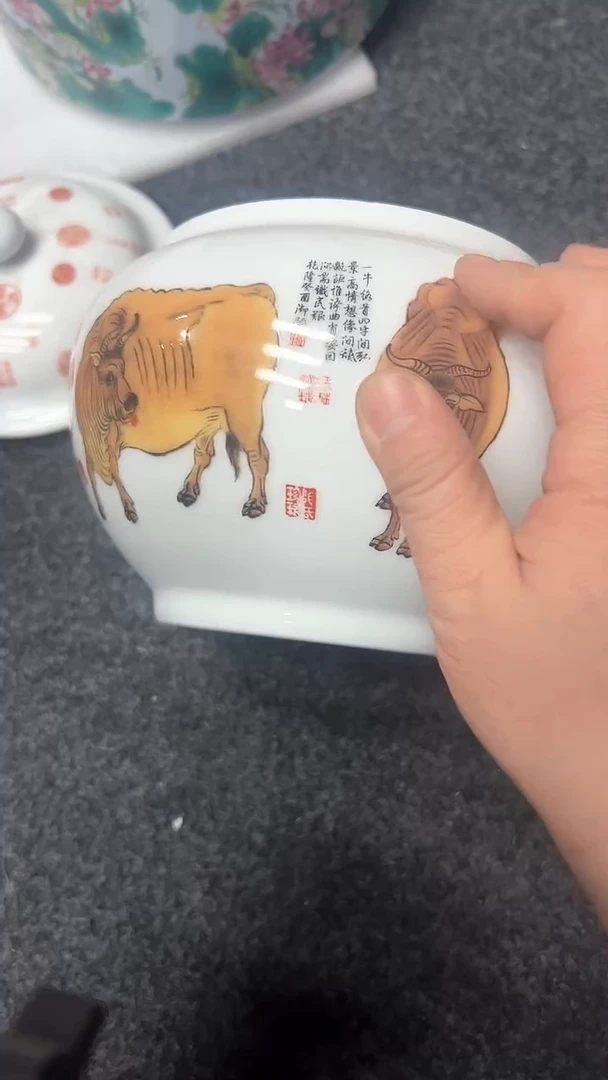 【闪购商品】摆件五牛图带盖罐