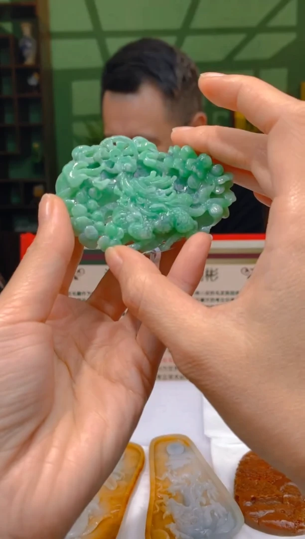 未镶嵌定制翡翠2025122519