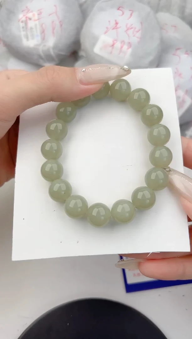 手链未镶嵌和田玉1颜色微差无瑕疵