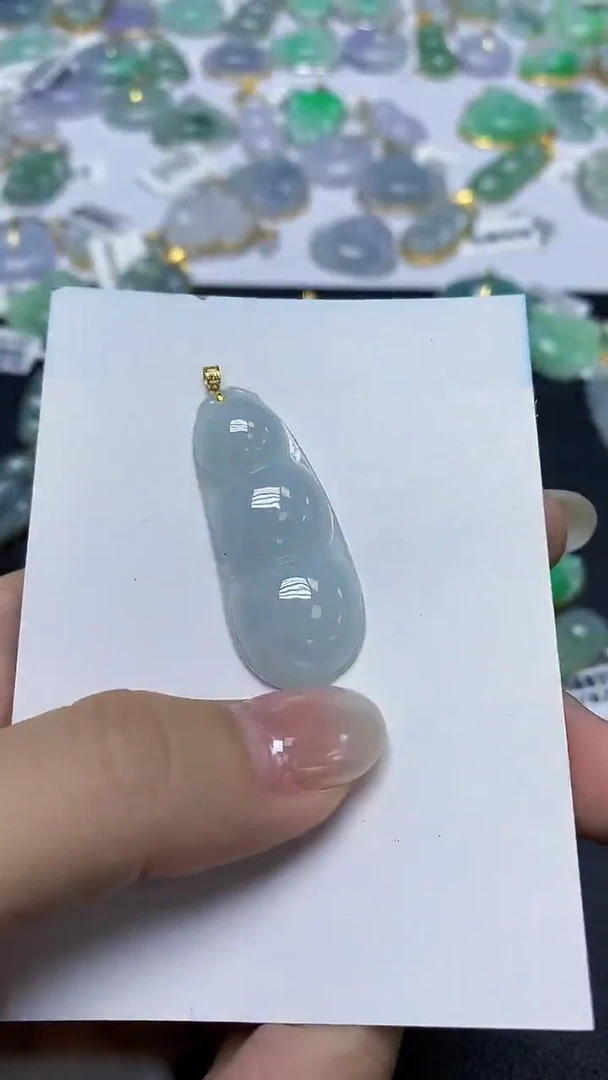 翡翠未镶嵌颈饰天然缅甸翡翠A货