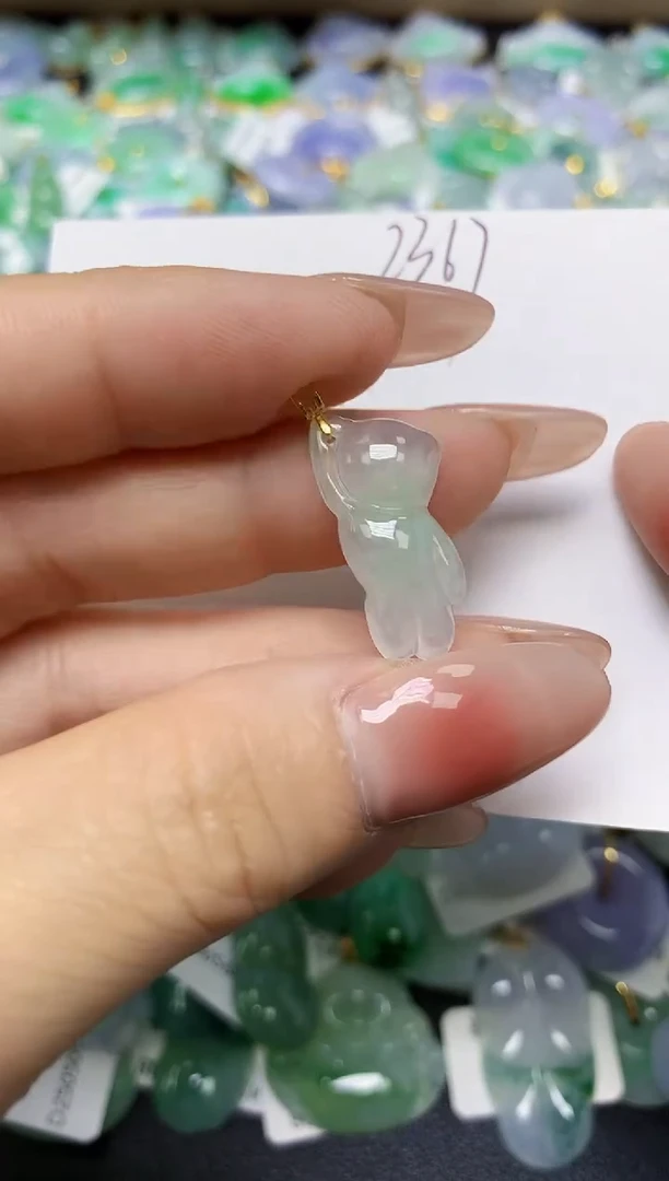 翡翠未镶嵌颈饰 天然缅甸翡翠A货