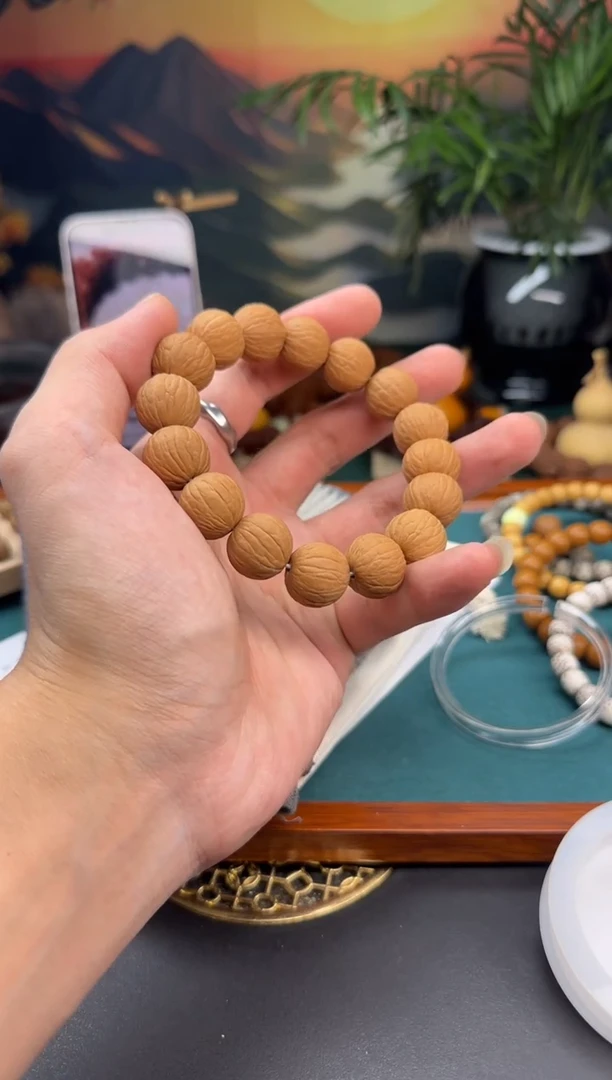 【闪购商品】猴头核桃吊坠猴头原皮聚宝盆手串尺寸16~17左右