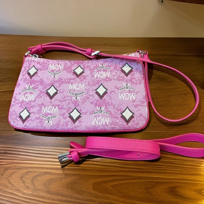 95新 MCM 粉色腋下包 1216 7533 