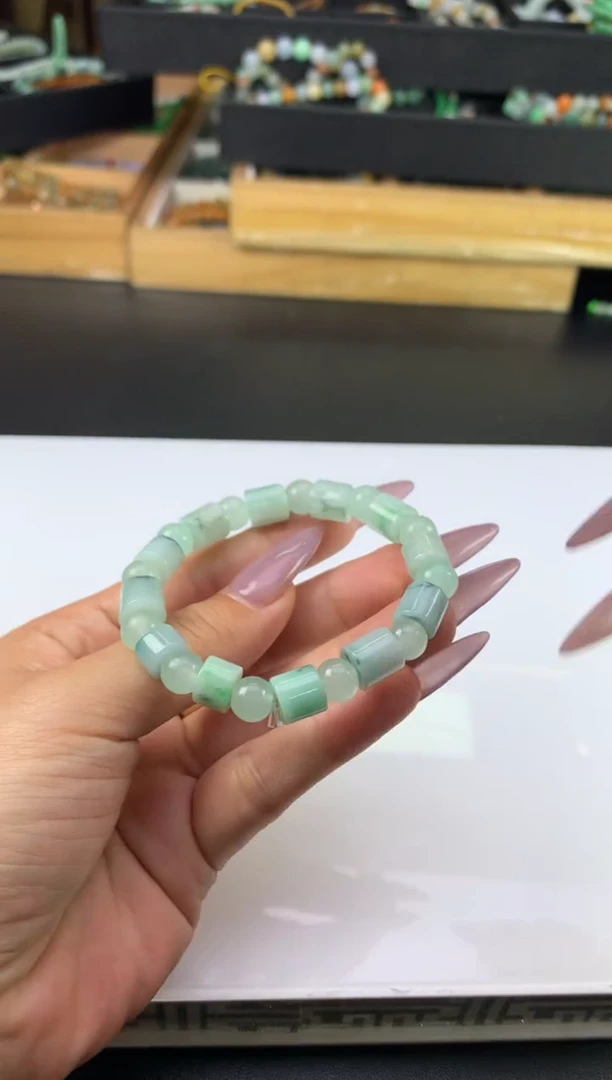 未镶嵌手串翡翠翡翠
