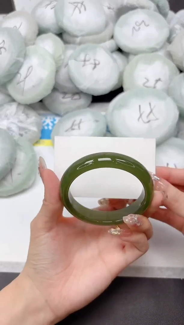 未镶嵌手镯石英质玉85-59.0