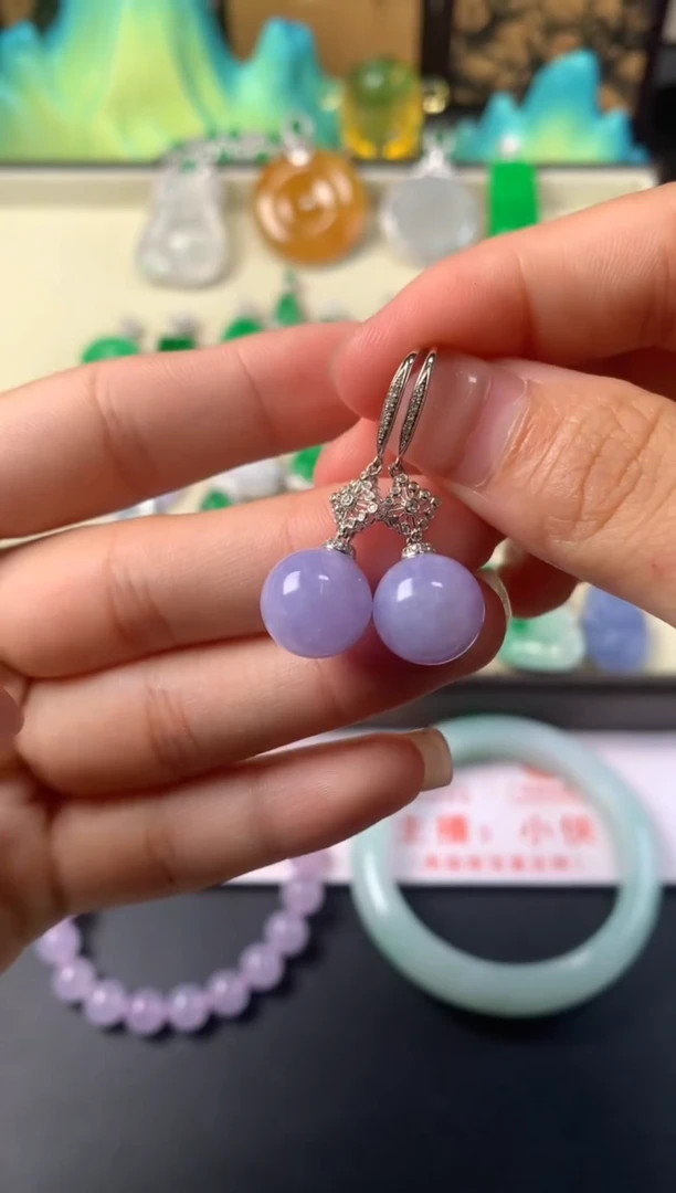 18K金镶嵌翡翠耳环耳环