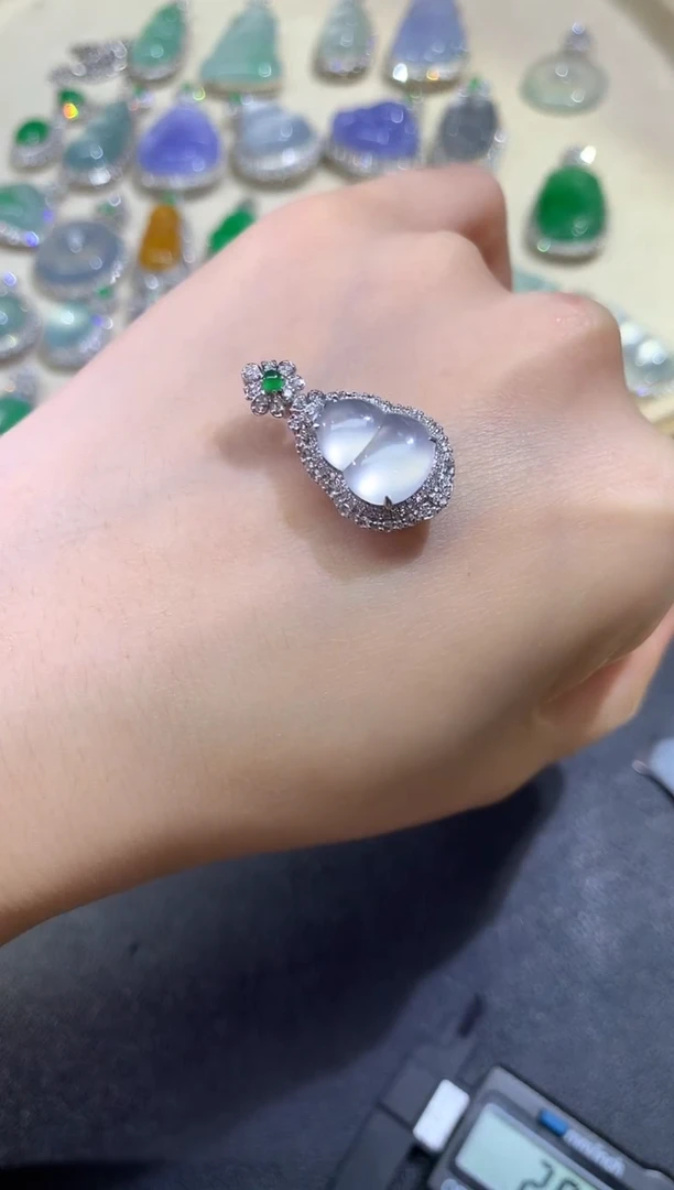 吊坠(不含链)18K金镶嵌翡翠吊坠A131|9800