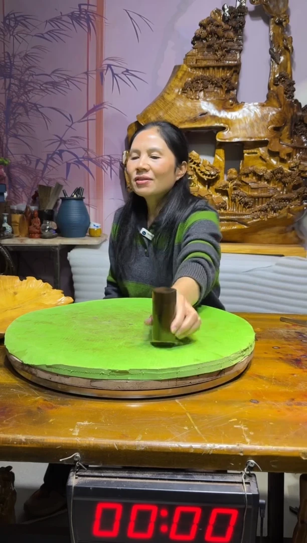 金丝楠卓*金丝楠木雕刻摆件