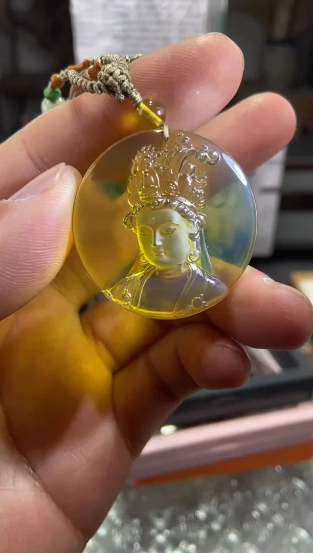 琥珀颈饰未镶嵌观音