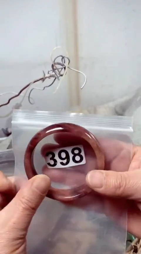 【闪购商品】石英质玉手镯未镶嵌62+398亏钱福利有包容介意勿拍