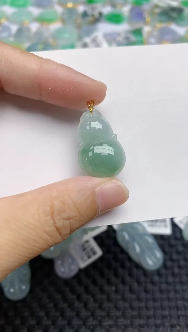 翡翠18K金镶嵌颈饰天然A货翡翠