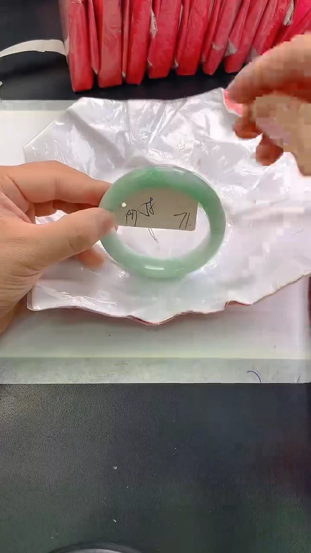 未镶嵌手镯翡翠71