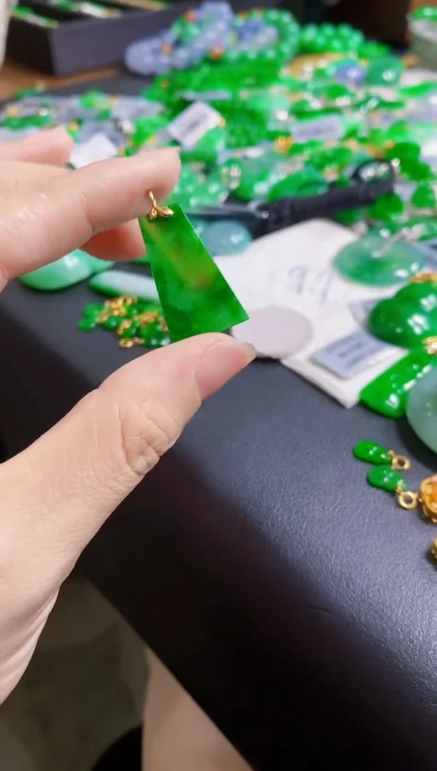 定制翡翠18K金镶嵌无事牌