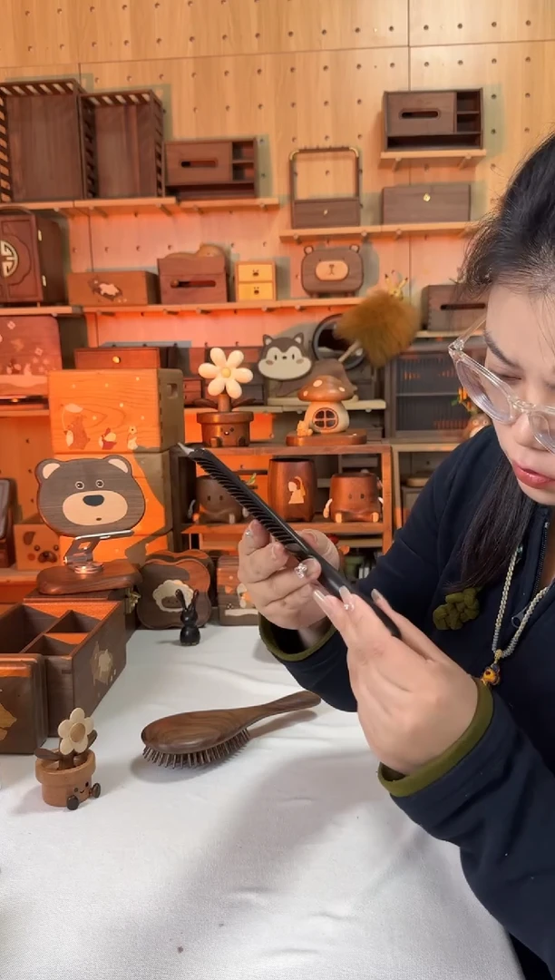 木紫光檀细齿梳子孤品