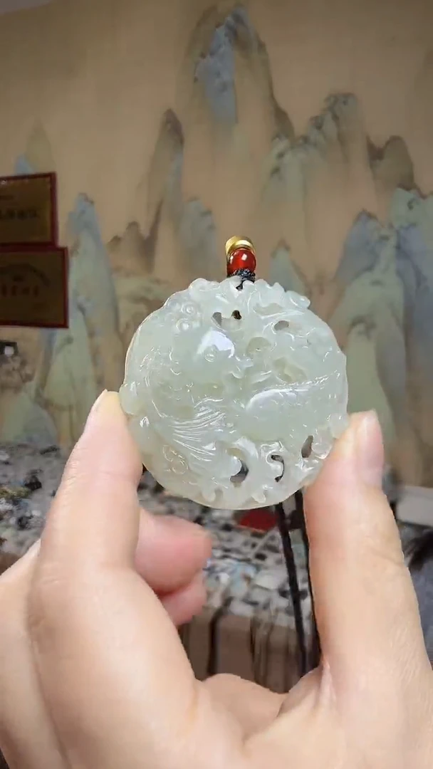 颈饰未镶嵌和田玉.