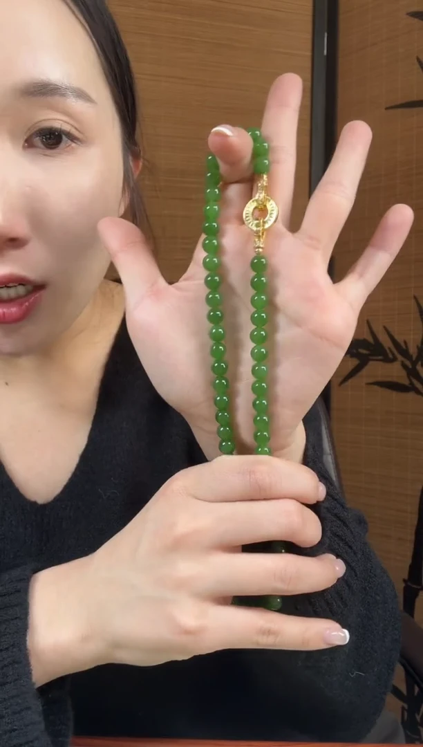 颈饰未镶嵌和田玉（碧玉）8冰阳绿无矿锁骨链