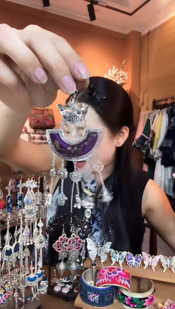 刺绣纯手工民族风吊坠