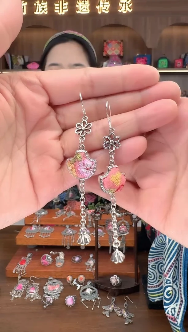 【闪购商品】织绣扶光苗绣传承30