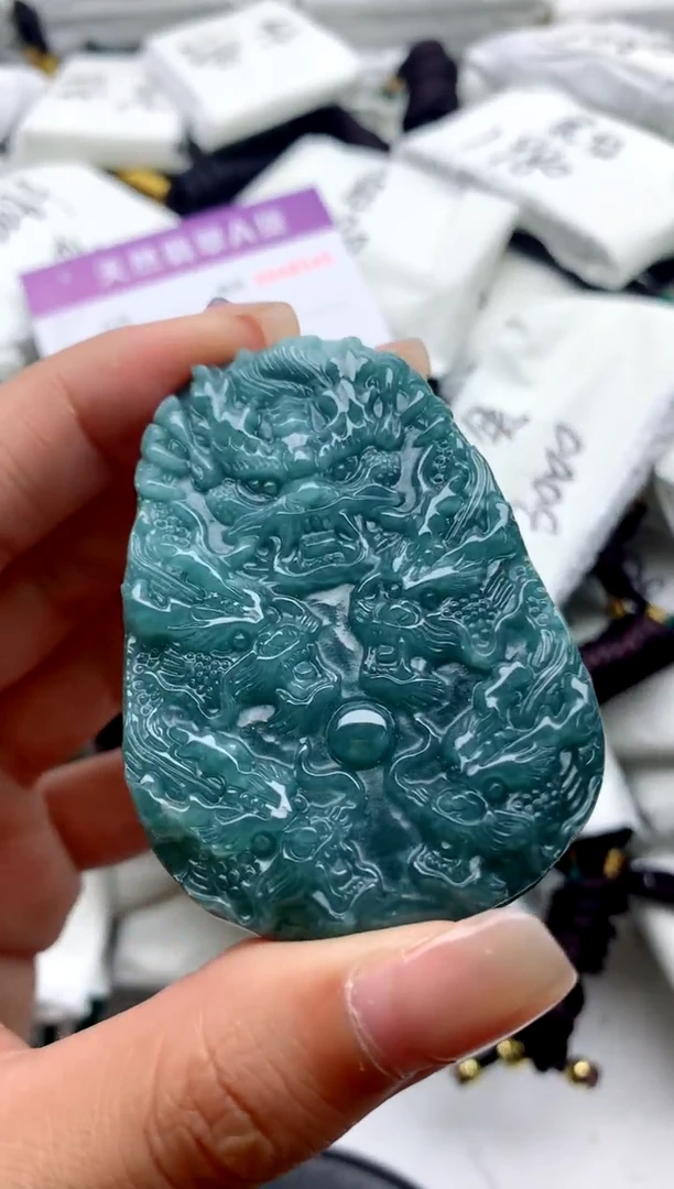 翡翠未镶嵌颈饰9999999999