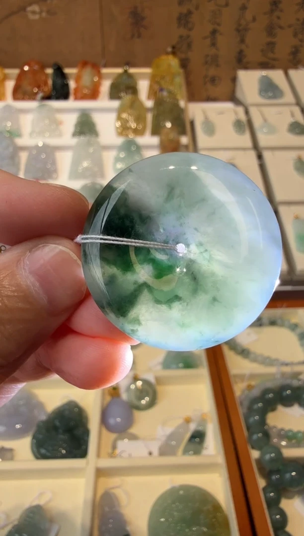 翡翠挂件未镶嵌A货翡翠多样性孤品