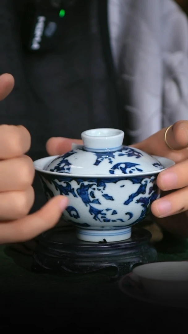元煦青花雕刻龙纹二才盖碗