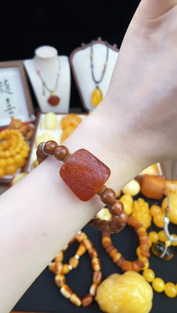 未镶嵌琥珀珠宝奇石柒月