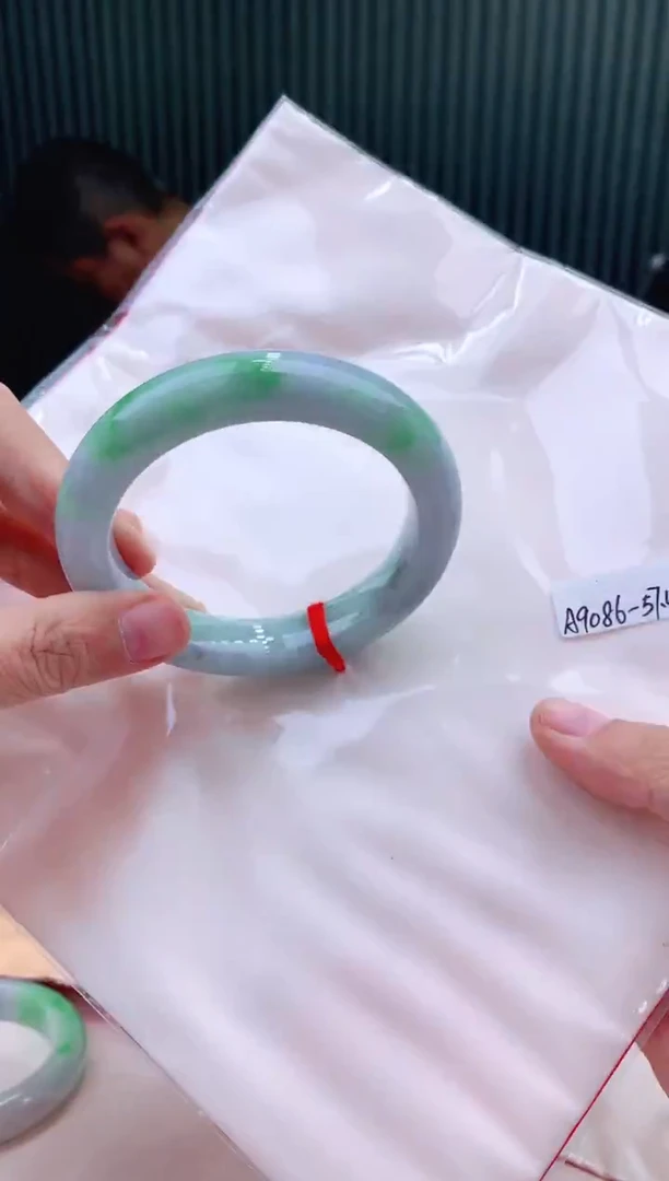 未镶嵌手镯翡翠57