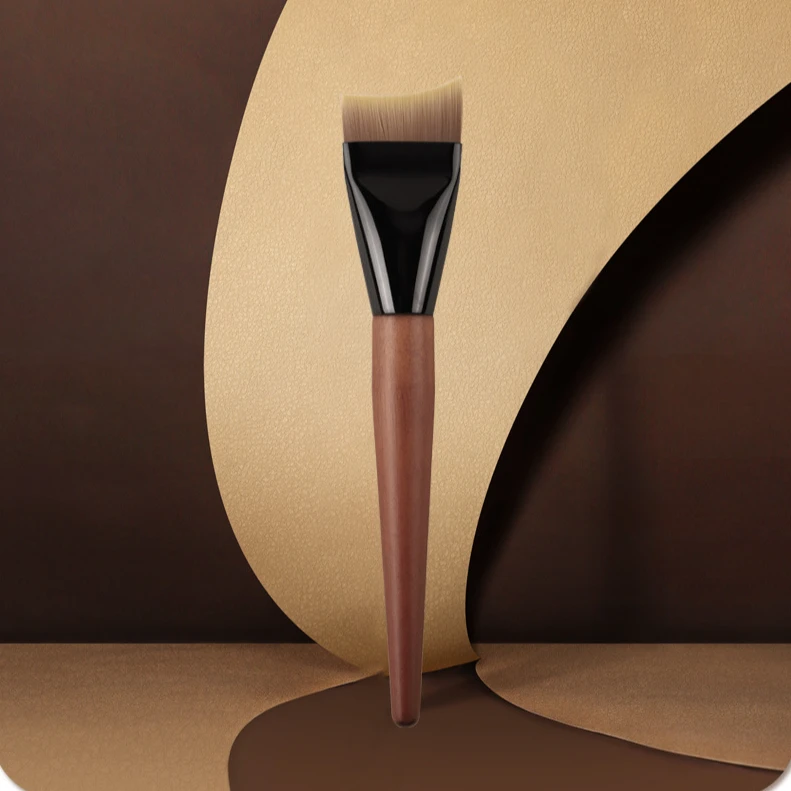 月牙粉底刷扁头弧形轻薄服帖无刷痕不吃粉化妆刷