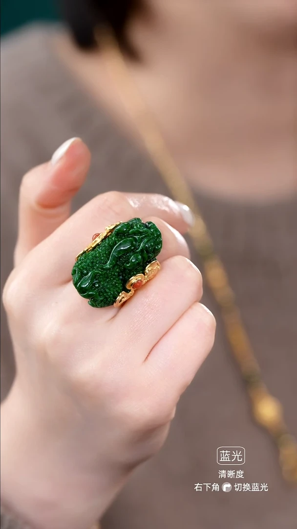 未镶嵌戒指翡翠戒指