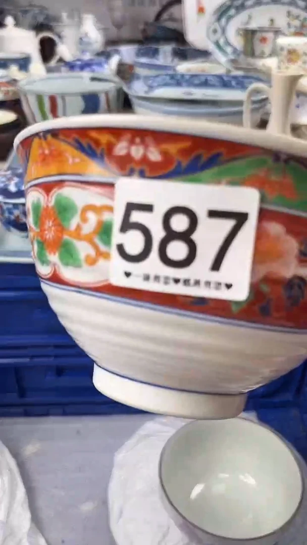 大****姐          587