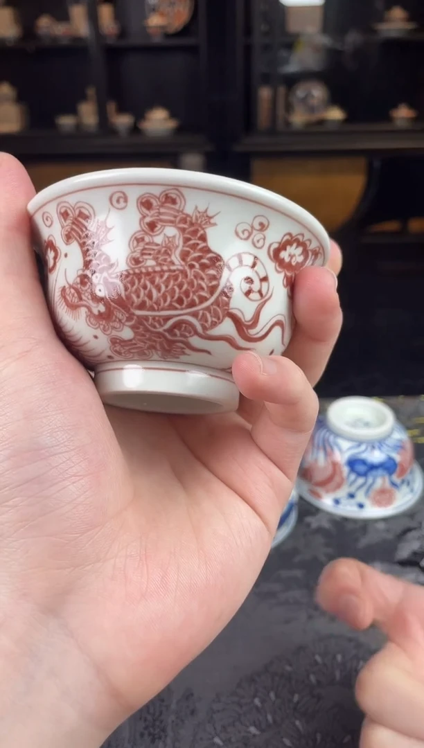 雨溪山房釉里红貔貅压手杯