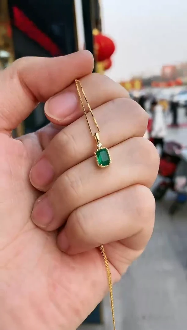 【闪购商品】祖母绿颈饰银S925镶嵌吊坠