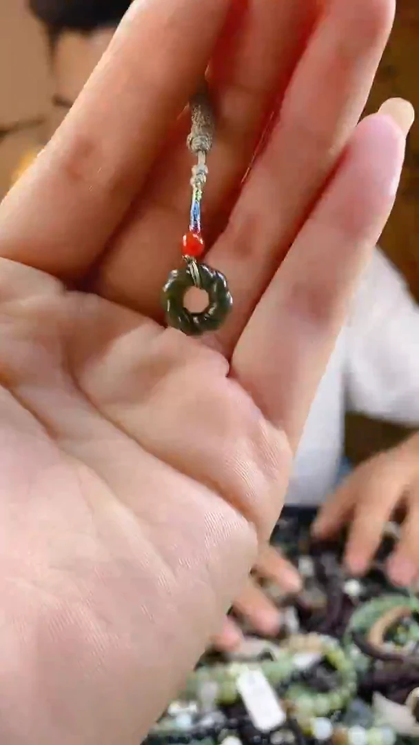 和田玉未镶嵌颈饰多样性发货，拍一发一