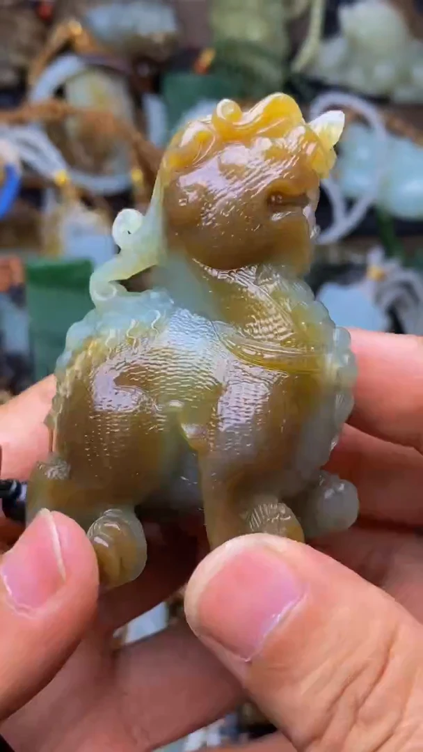 未镶嵌和田玉把件沙**瑰1