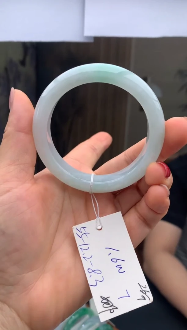未镶嵌手镯翡翠7