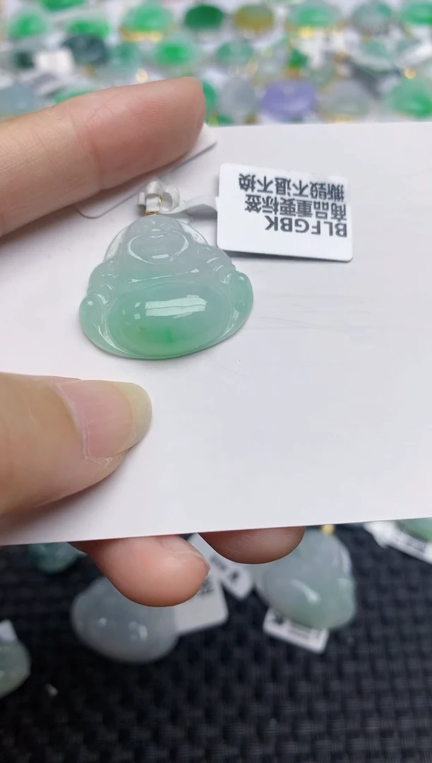 翡翠18K金镶嵌颈饰天然翡翠A货