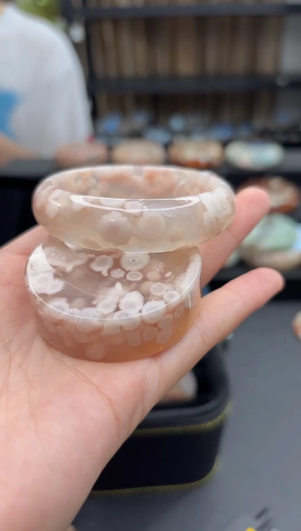 石英质玉手镯未镶嵌272(52圈赠送镯心)