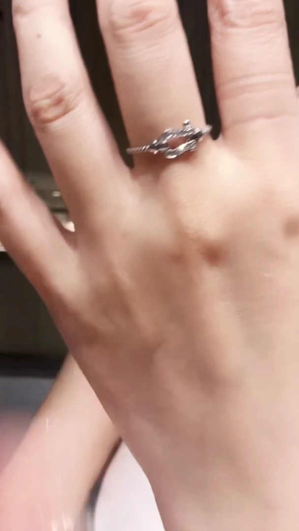 铂Pt950镶嵌戒指钻石马蹄戒指