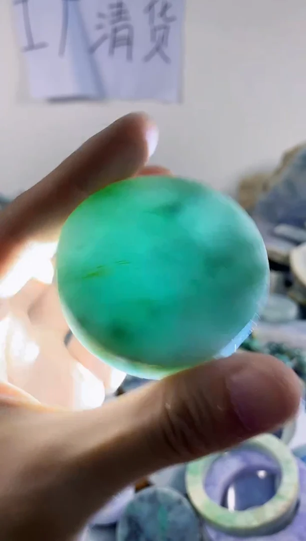 翡翠裸石纯天然A货翡翠300